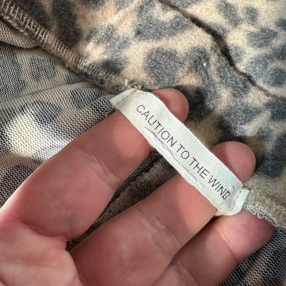 Leopard print Size medium fuzzy cozy pants - Picture 4 of 8